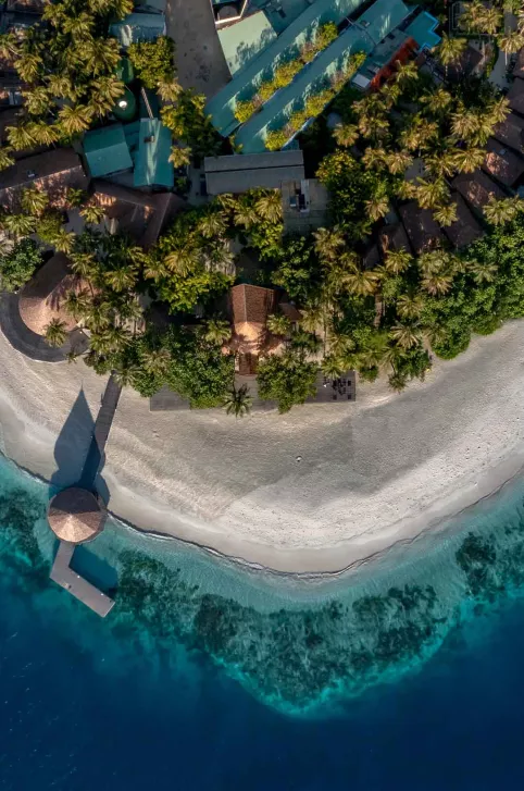 dhawa ihuru maldives sky blue sea ocean trees green