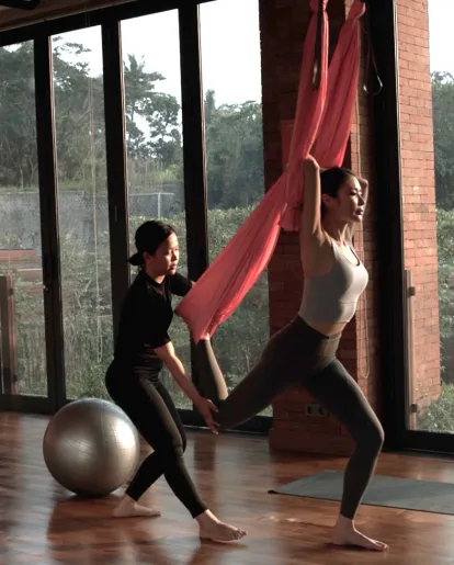 Garrya Bianti, Yogyakarta aerial yoga