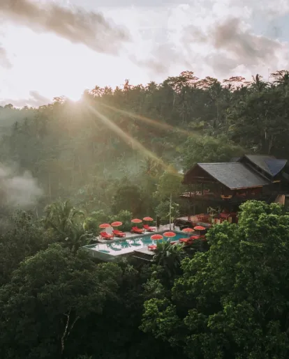 Buahan, A Banyan Tree Escape