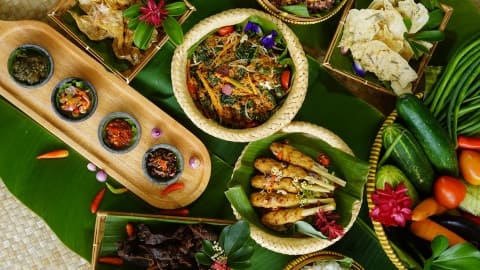 epicurean sego bancakan indonesia communal dining garrya bianti yogyakarta